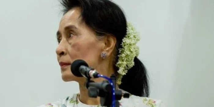 Aung San Suu Kyi Berbicara dengan Putranya Setelah Lima Tahun Terisolasi